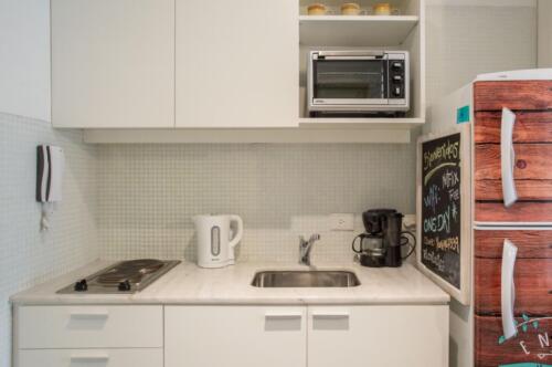 Studio Apart with Balcony cocina